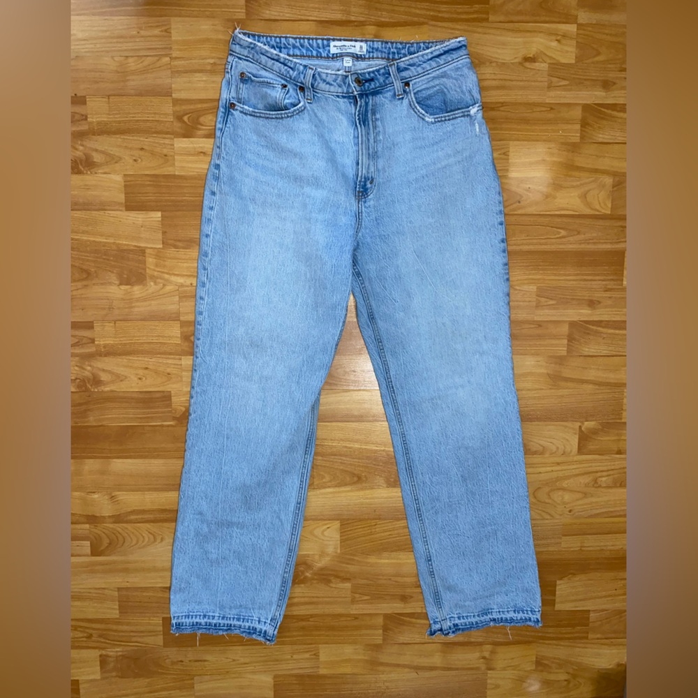 Abercrombie & Fitch Curve Love The 90’s Relaxed Jean High Rise Size 12 31 Long